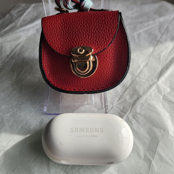 Mini Saddle Bag Charms/Ear Bud Holder with Goldtone Accents NWOT-SELECT ONE! - Picture 3 of 13